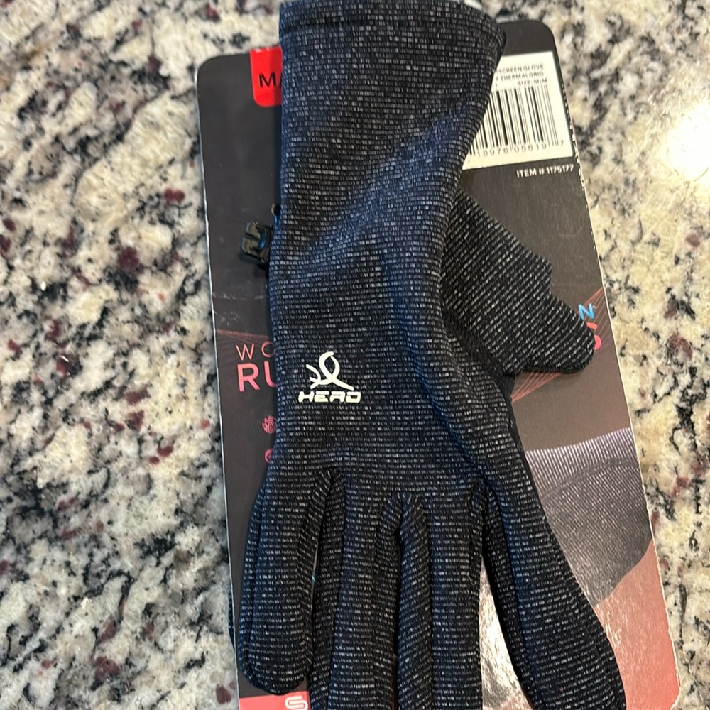 Running gloves touch less